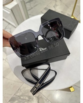 Солнцезащитные очки Dior