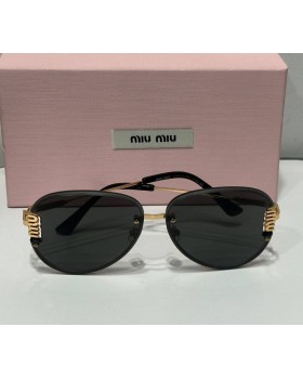 Солнцезащитные очки MIU MIU