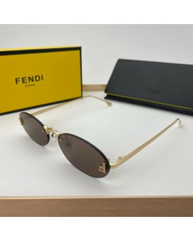 Солнцезащитные очки Fendi