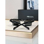 Солнцезащитные очки Prada