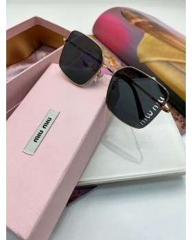 Солнцезащитные очки MIU MIU