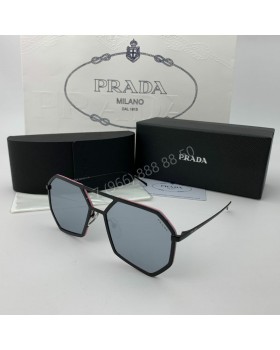 Солнцезащитные очки Prada