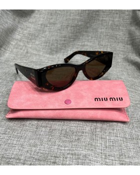 Солнцезащитные очки MIU MIU