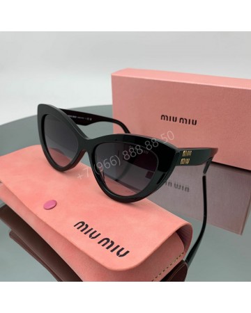 Солнцезащитные очки MIU MIU