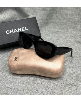 Солнцезащитные очки CHANEL