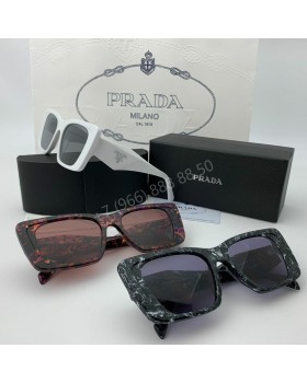 Солнцезащитные очки Prada