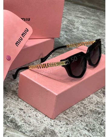 Солнцезащитные очки MIU MIU