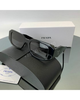 Солнцезащитные очки Prada