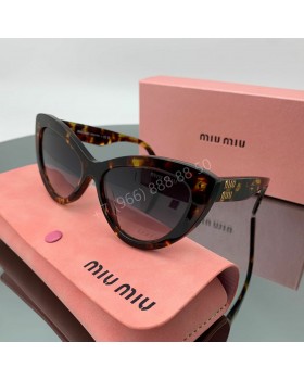 Солнцезащитные очки MIU MIU