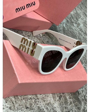 Солнцезащитные очки MIU MIU