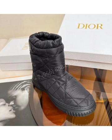 Ботинки Dior Цвет: Чёрный купить по цене 33000 руб. арт. 61986
