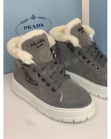 Ботинки Prada с мехом