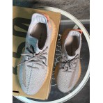 Кроссовки Yeezy