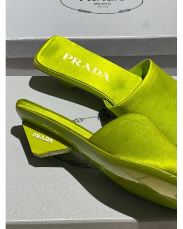 Босоножки Prada