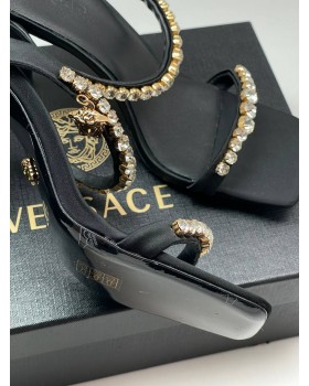 Босоножки Versace-foto4