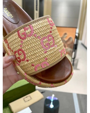 Шлепанцы Gucci