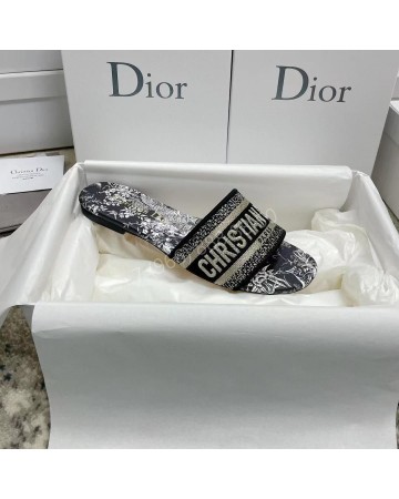 Шлепанцы Dior