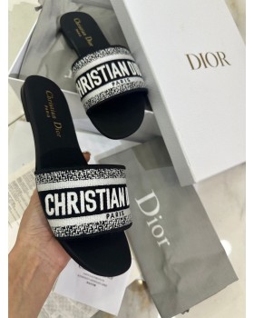 Шлепанцы Dior