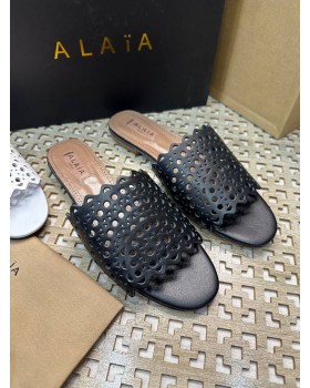 Шлепанцы Alaia