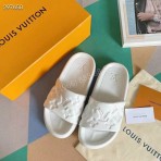 Шлепанцы Louis Vuitton