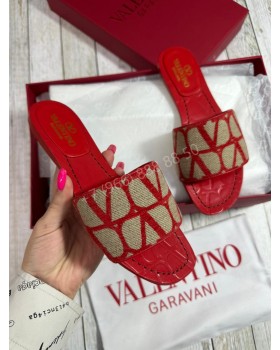 Шлепанцы Valentino