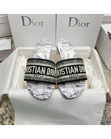 Шлепанцы Dior