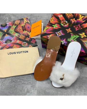 Тапочки Louis Vuitton