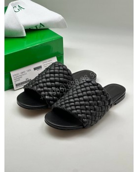 Шлепанцы Bottega Veneta