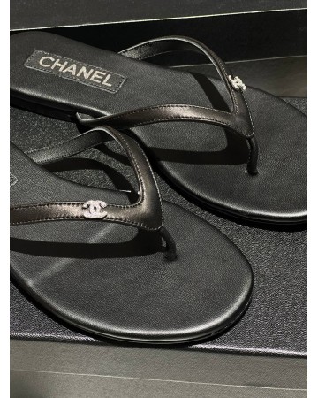 Шлепанцы CHANEL