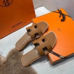 Шлепанцы Hermes