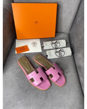 Шлепанцы Hermes из кожи крокодила