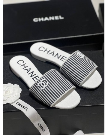 Шлепанцы CHANEL