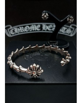 Серьги пусеты Chrome Hearts