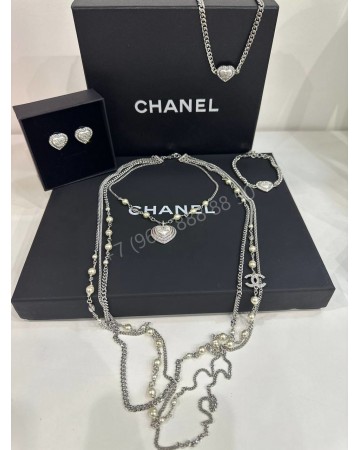 Серьги CHANEL