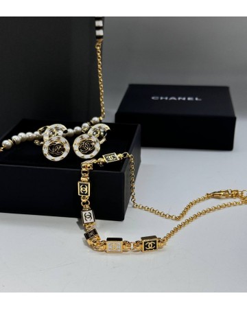 Серьги CHANEL