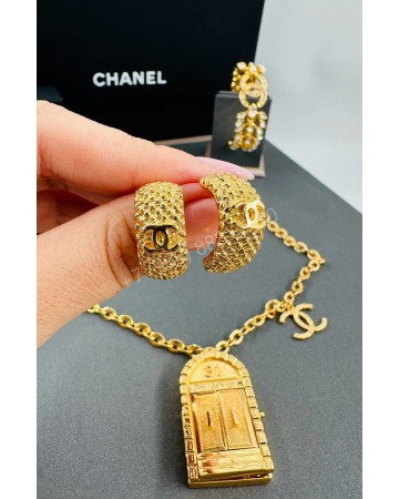 Серьги CHANEL