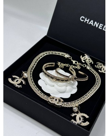 Серьги CHANEL