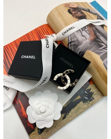 Брошь CHANEL