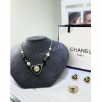 Серьги CHANEL