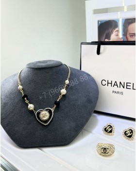 Колье CHANEL