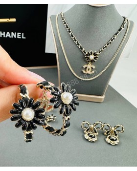 Серьги CHANEL