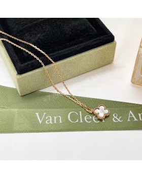 Кулон Van Cleef & Arpels на цепочке