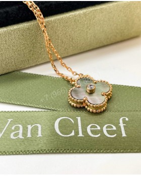 Кулон Van Cleef & Arpels на цепочке