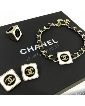 Серьги CHANEL