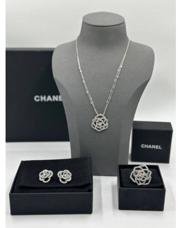 Колье CHANEL