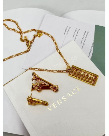 Серьги Versace