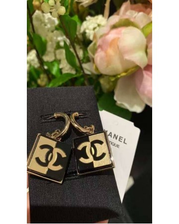 Серьги CHANEL