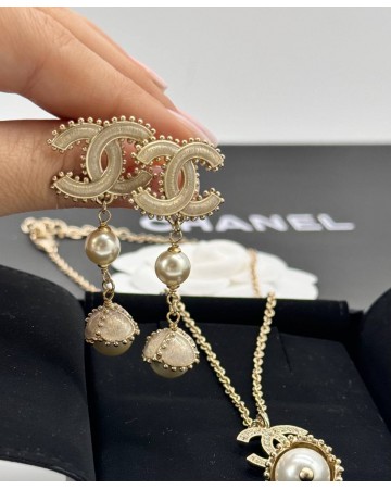 Серьги CHANEL