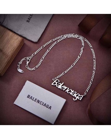 Кулон Balenciaga