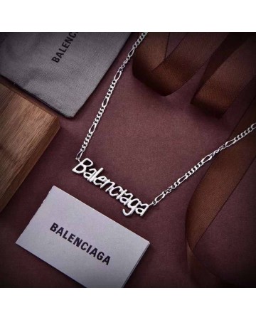 Кулон Balenciaga